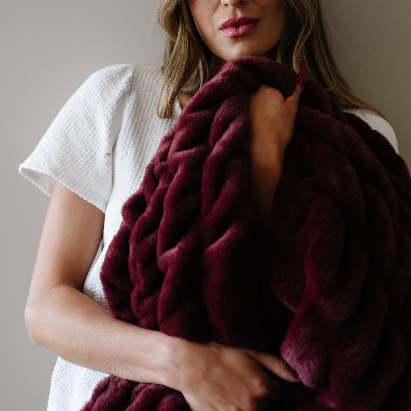 DOUBLE RUCHED FAUX FUR THROW BLANKETS