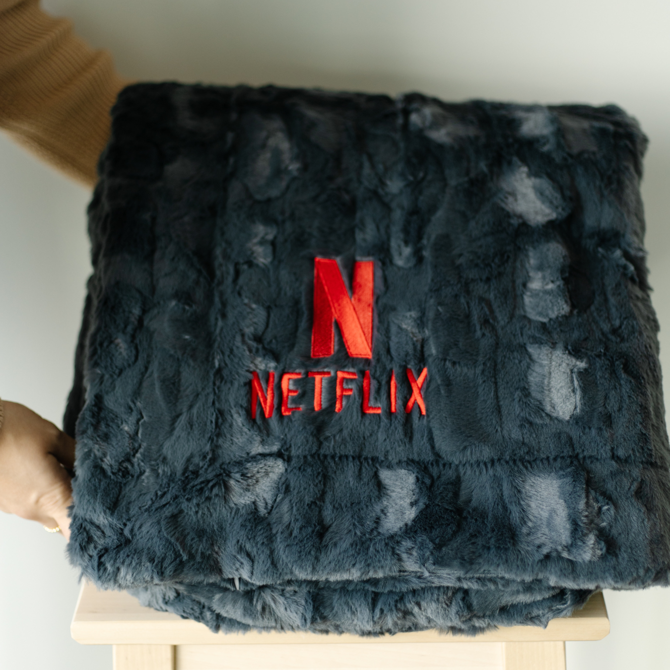 PATTERNED FAUX FUR XL THROW BLANKETS