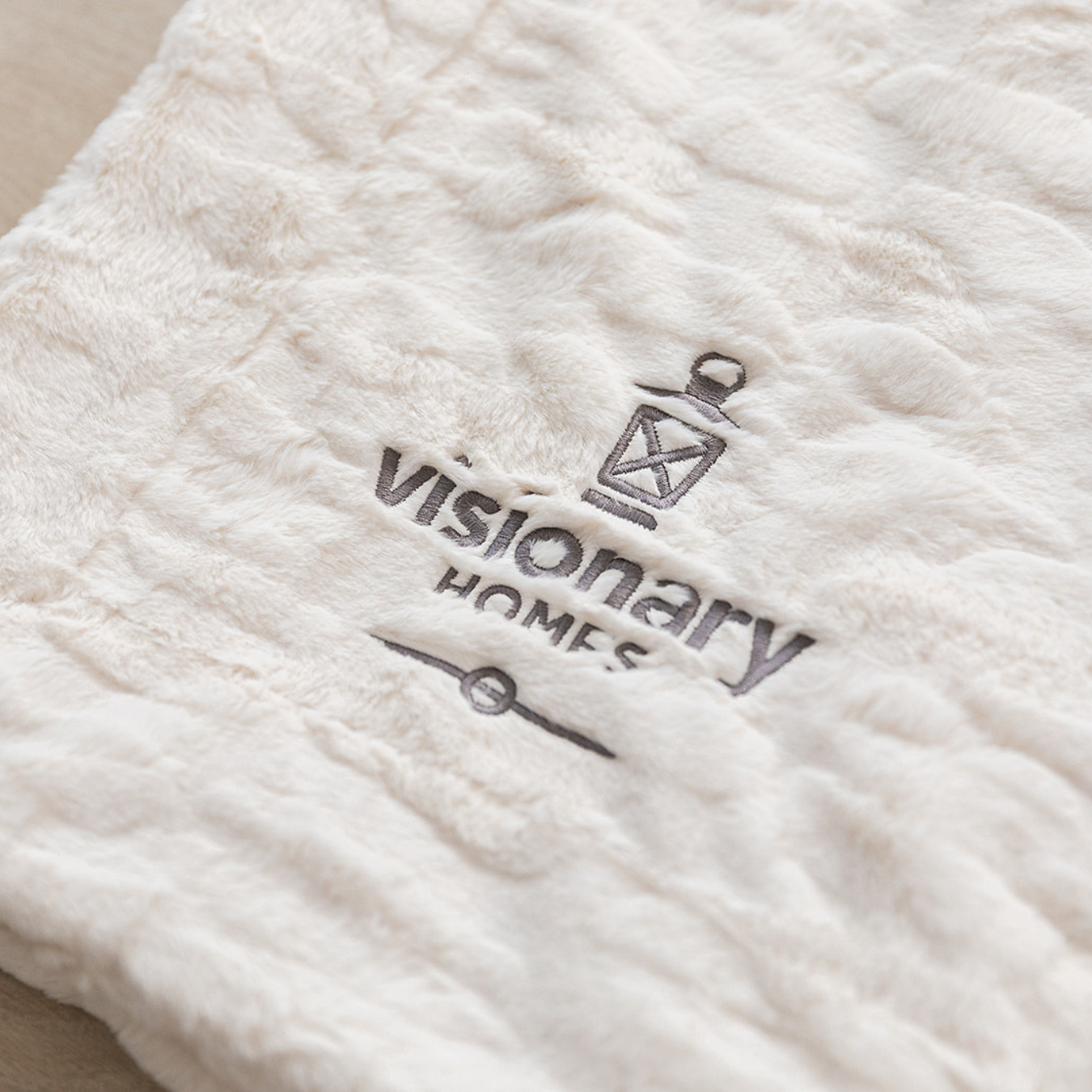 PATTERNED FAUX FUR XL THROW BLANKETS