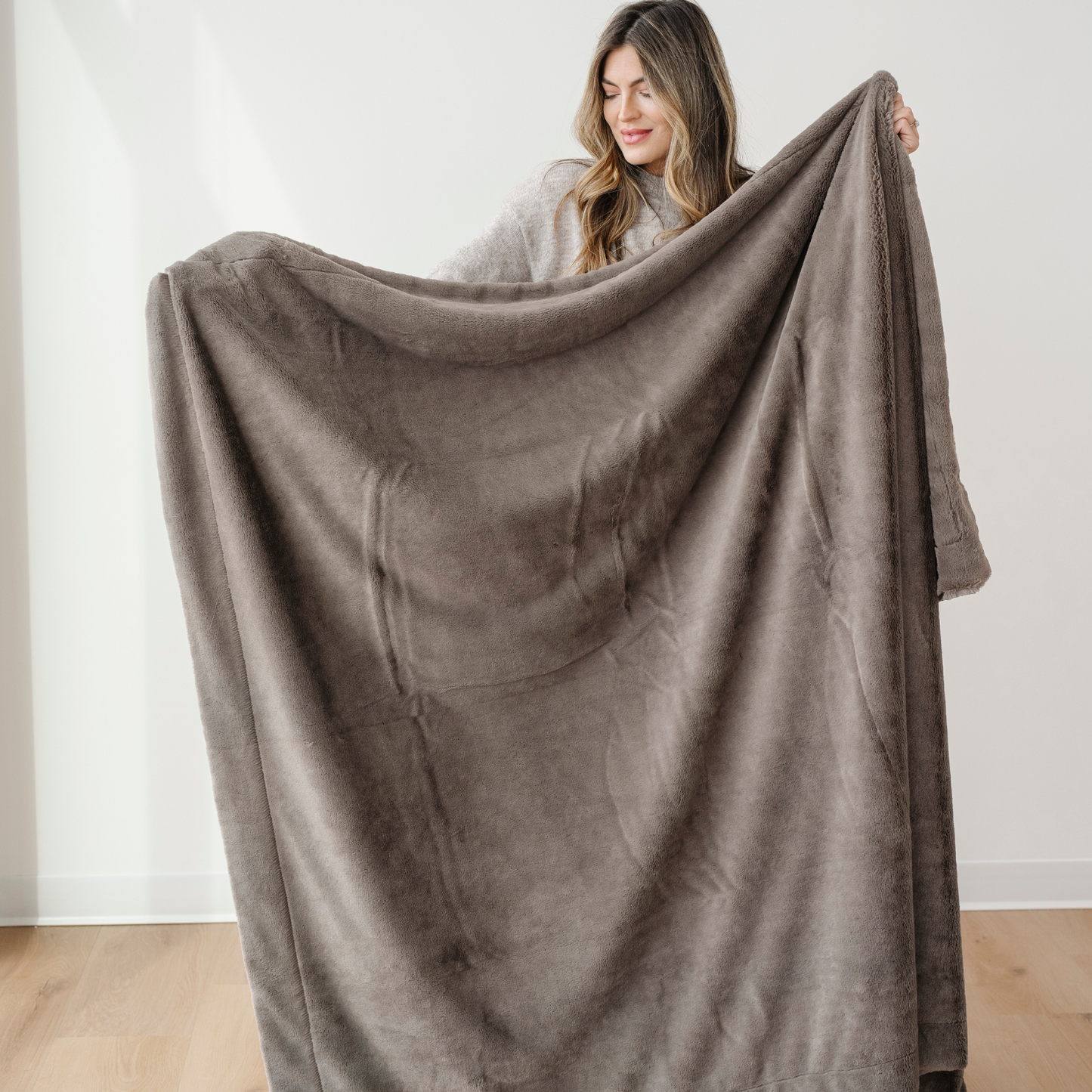 LUSH XL THROW BLANKETS