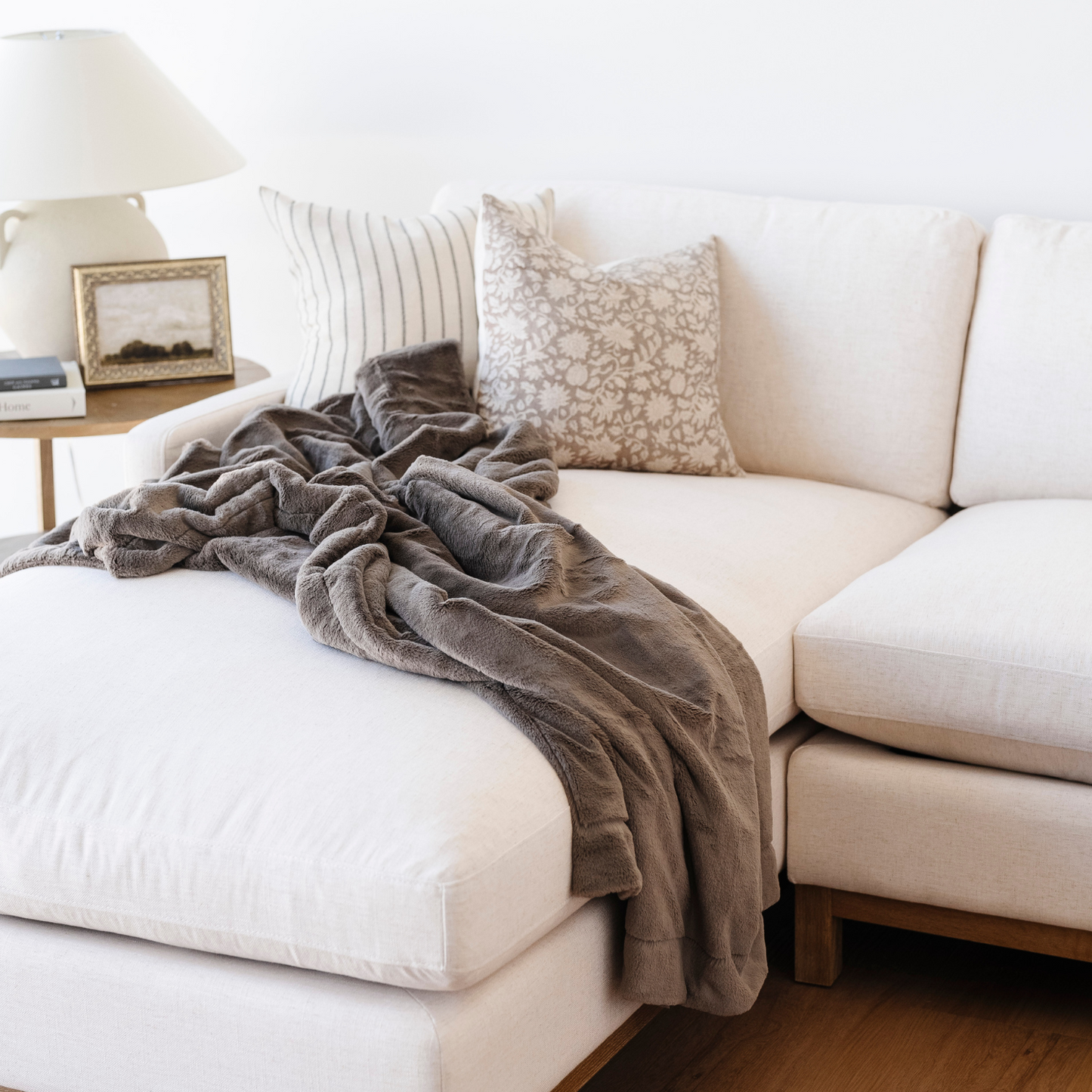 LUSH XL THROW BLANKETS