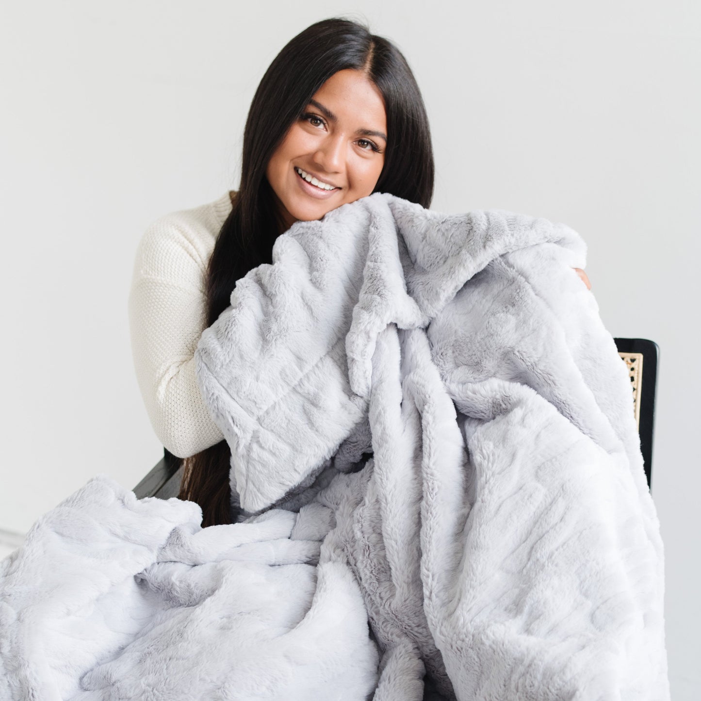 ZIPPERED PATTERNED FAUX FUR XL THROW BLANKETS